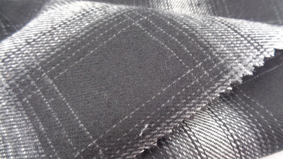 100% Polyester Outdoor Jacket Fabric 220gsm 150 Cm Windproof Grid