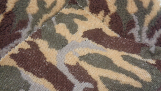 Bonded Camouflage Patterned Lamb Fabric 100% Polyester 400 GSM