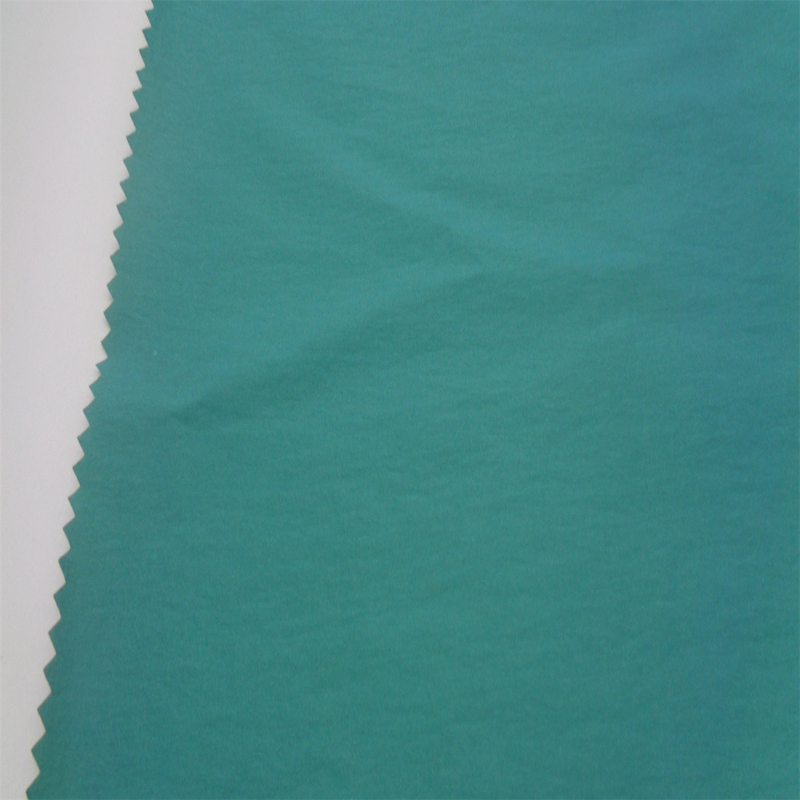 101 GSM Waterproof Nylon Fabric 50DX50D Used For Windbreakers Foiled